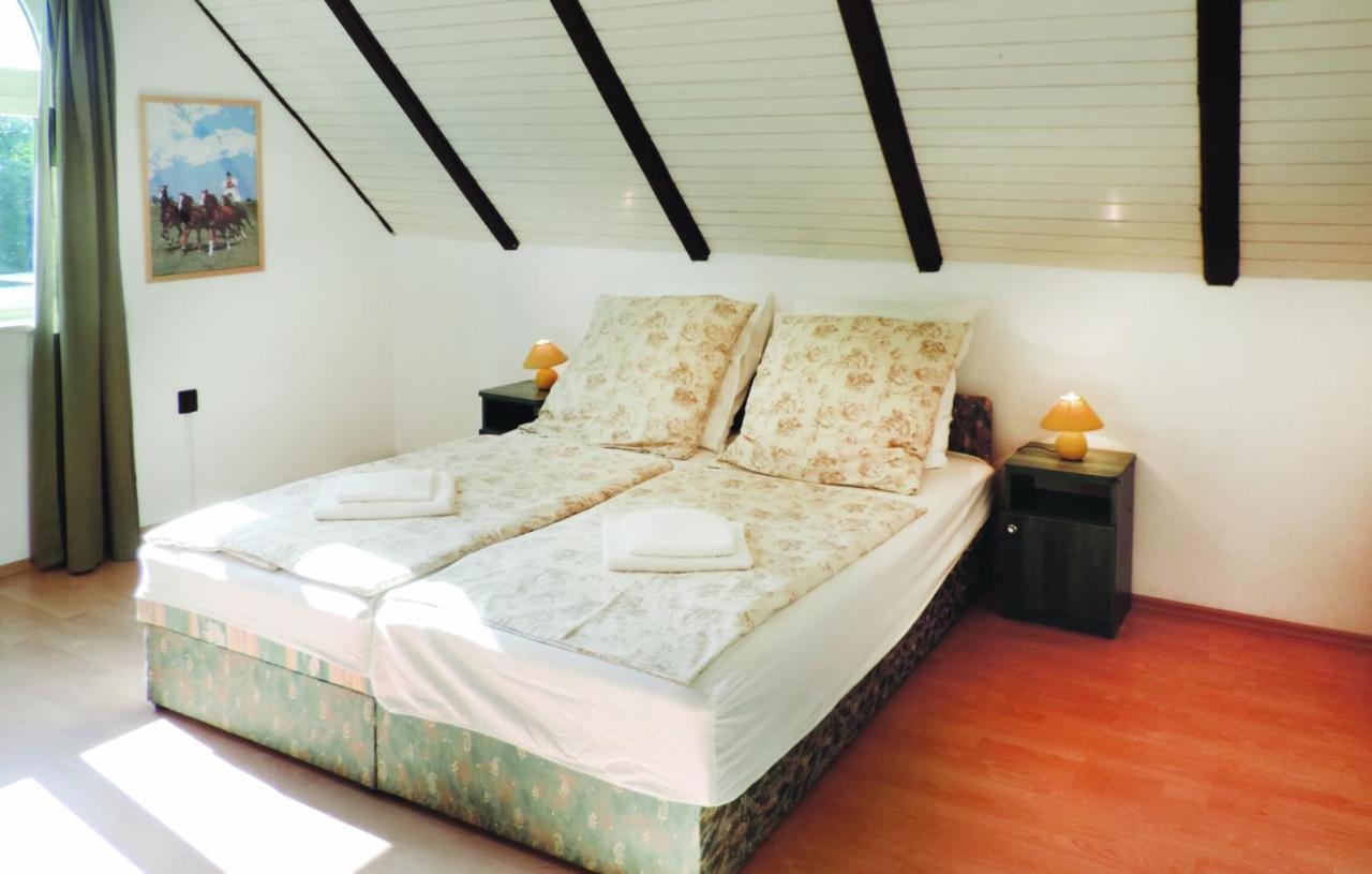 Landhaus Toereki Mit Pool Siofok Luaran gambar
